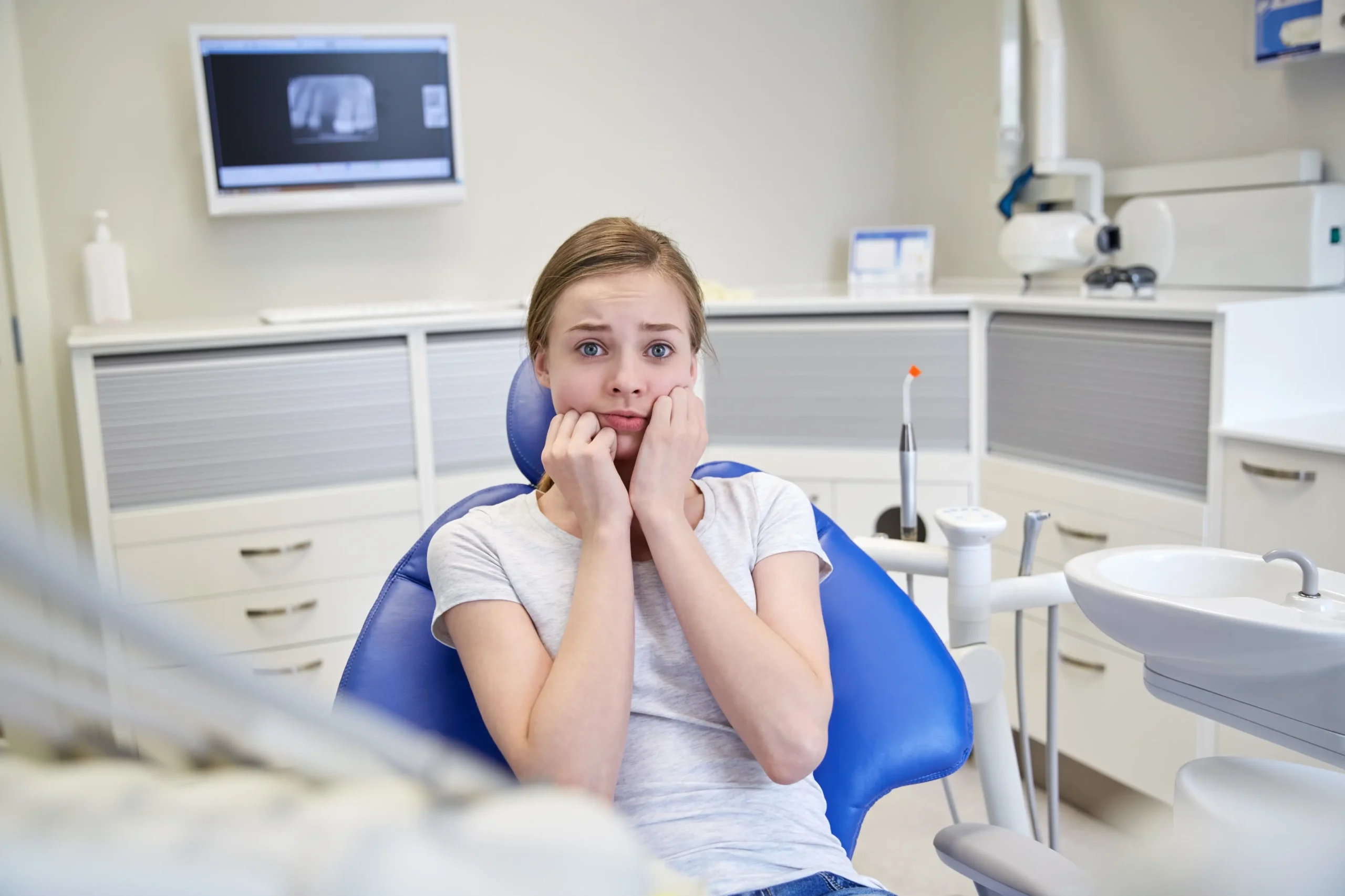 Severe Tooth Pain in Fresno – When to Visit an Emergency Dentist